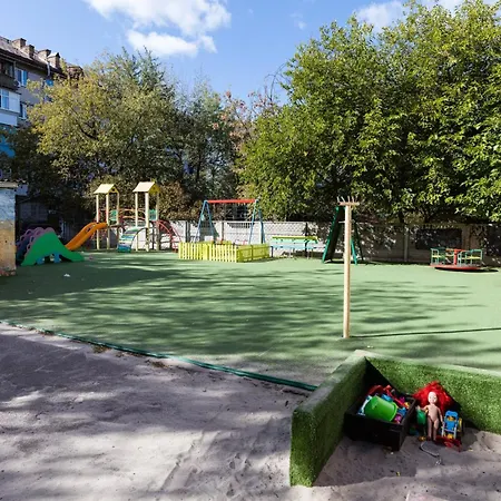 Квартири Метро Дарниця Daire Kiev Dış mekan fotoğraf