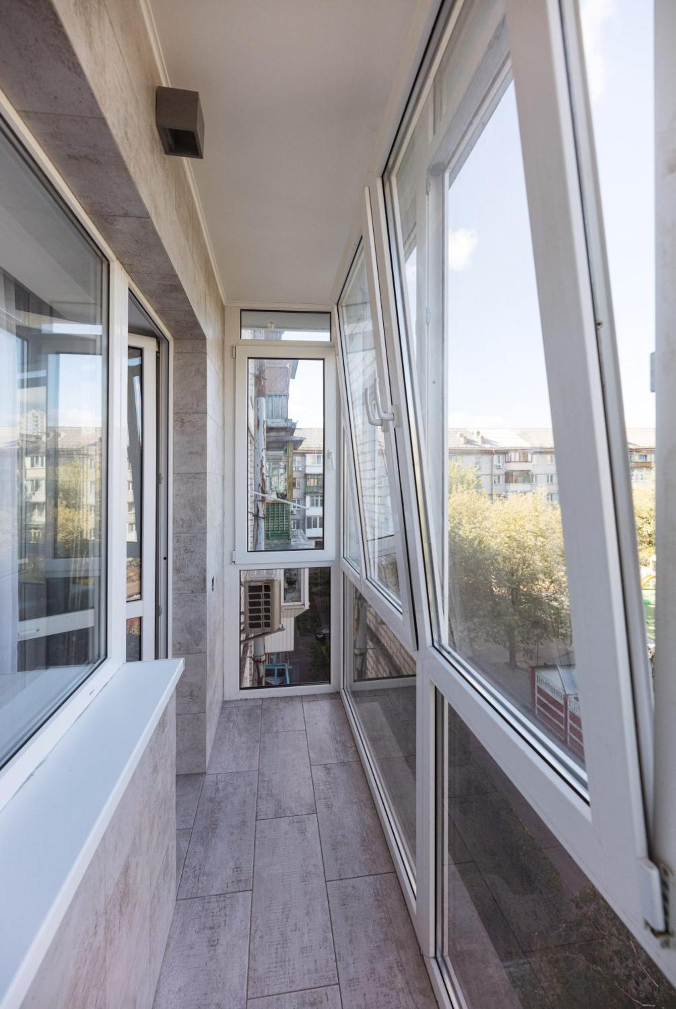 Apartment квартири метро дарниця *