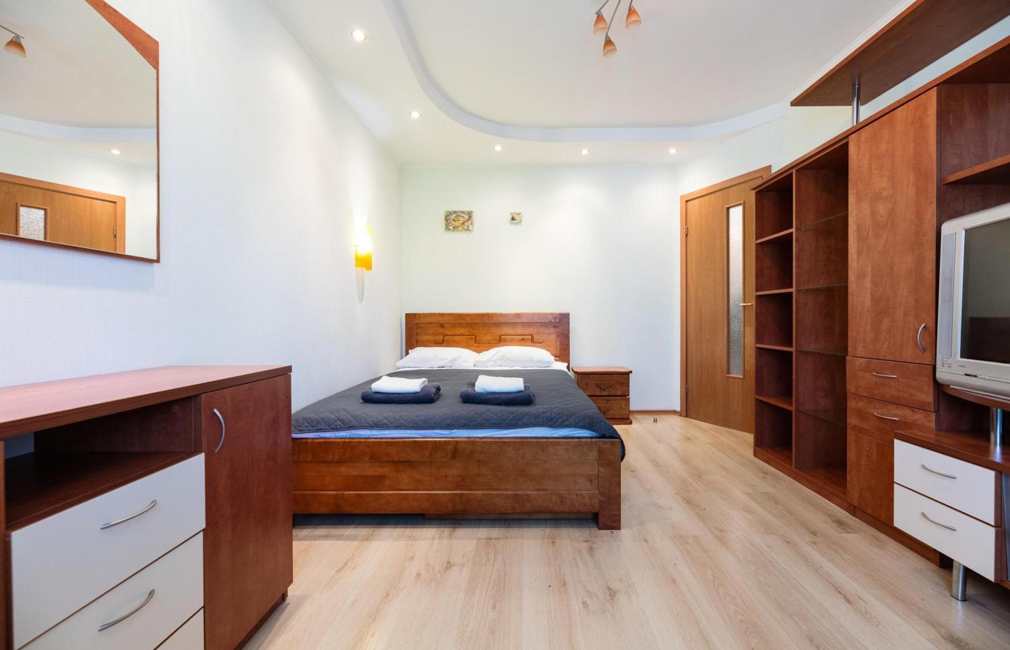Apartment квартири метро дарниця
